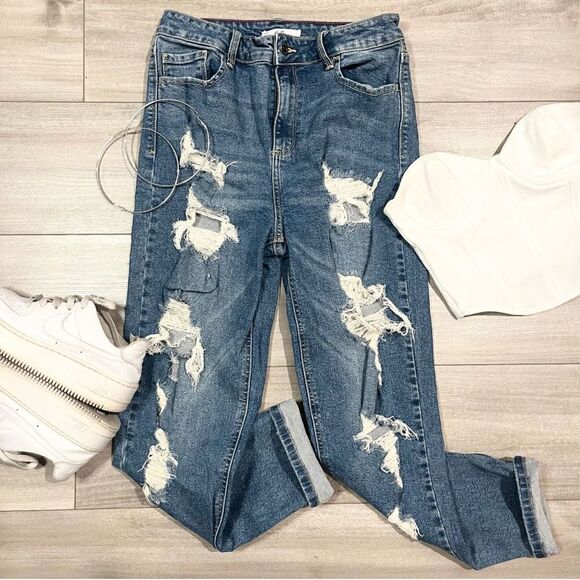 Cello Women's Davis High Rise Mom Fit Straight Jeans Blue Size 9/29 - Picture 1 of 5